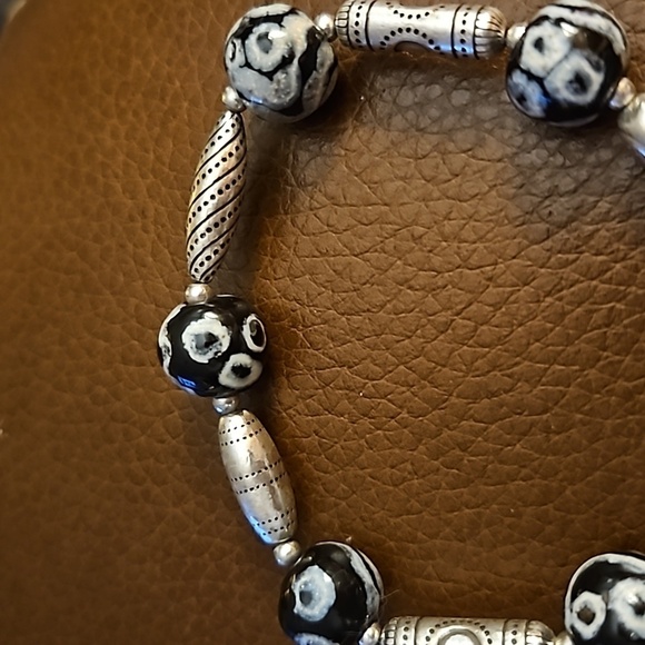 BRIGHTON Kenya Black Lampwork Glass Beaded Bracelet - Picture 6 of 6